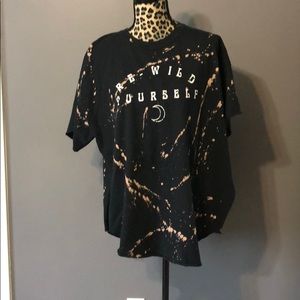 Side slit tee by Pebby Forevee